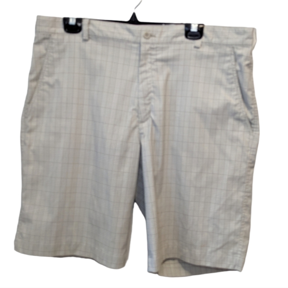 Nike Dri-Fit Tan Plaid Golf Shorts Size 38 / XL Bermuda